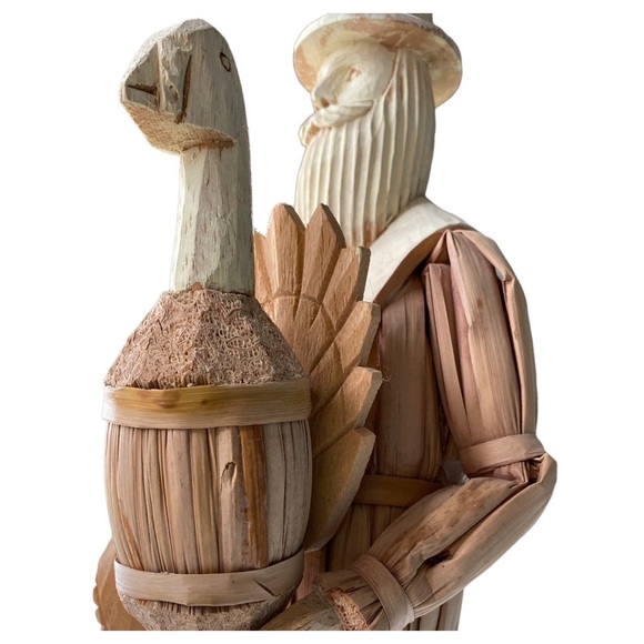 Vintage Cornhusk & Carved Wood 17” Male & 16” Female Pilgrim Figures - Picture 13 of 14